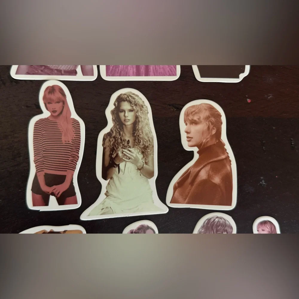 10 Taylor Swift cupcake toppers